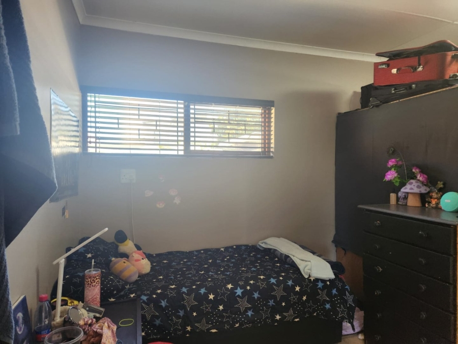 4 Bedroom Property for Sale in Groeneweide Park Western Cape